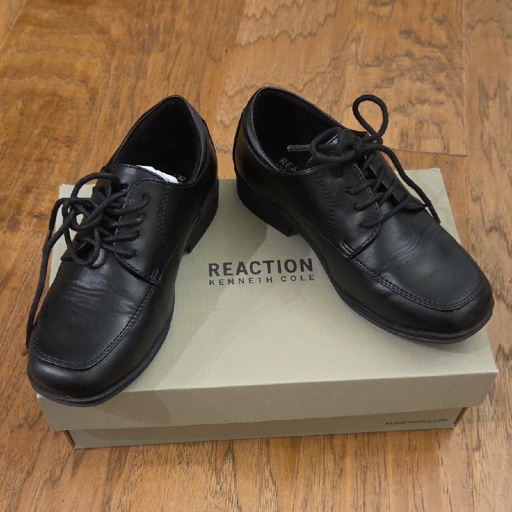 Kenneth Cole Reaction Boy''s Black Dress Shoes